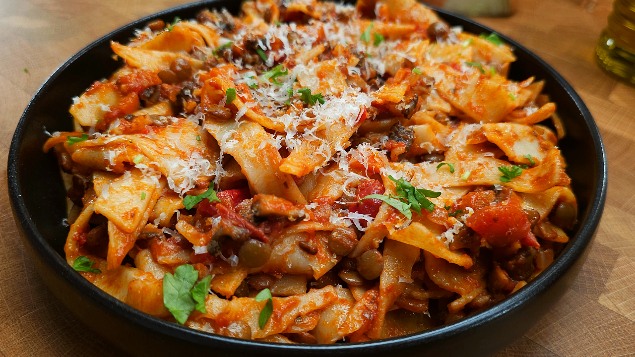 Hearty Lentil Mushroom Pappardelle – A Cozy Vegan Pasta You’ll Crave